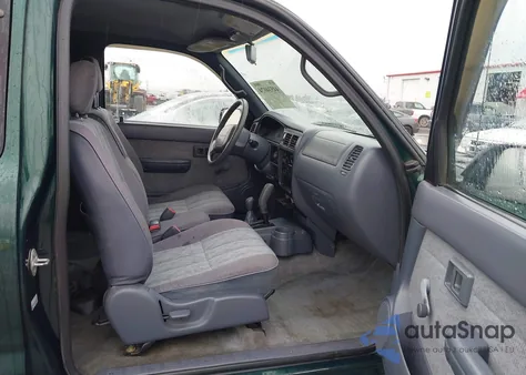 1999 Toyota Tacoma из США, поврежденный, VIN 4TAWN72N3XZ402948